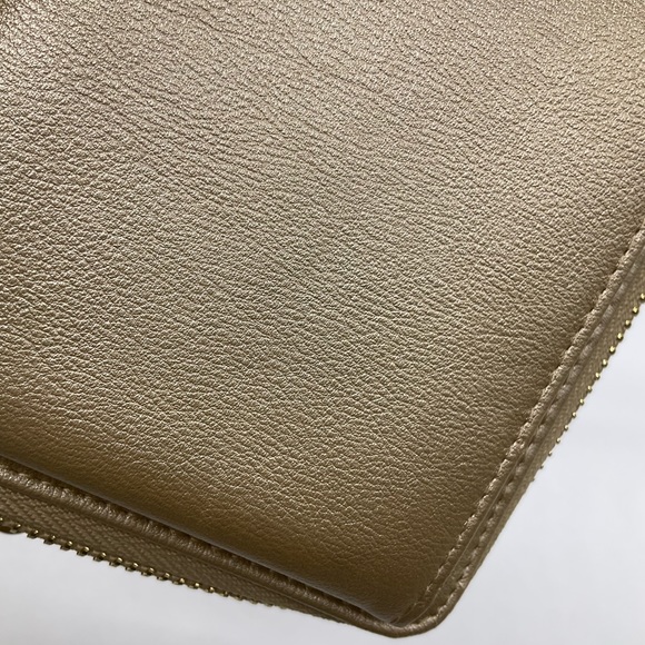 S ZONE METALLIC GOLD CROSSBODY WALLET - Picture 7 of 7